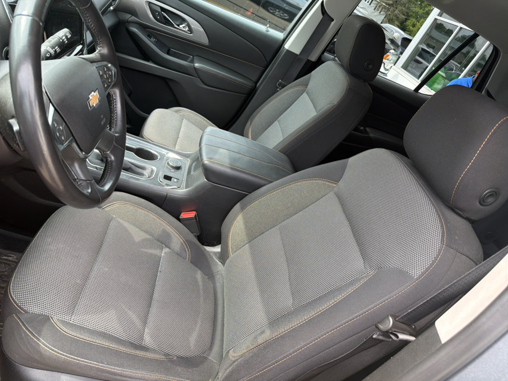 Used 2018 Chevrolet Traverse LT w/ LPO, Floor Liner Package AWD/4WD image 8