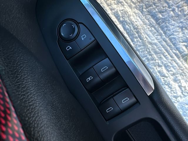 Used 2025 Chevrolet Traverse Z71 image 24