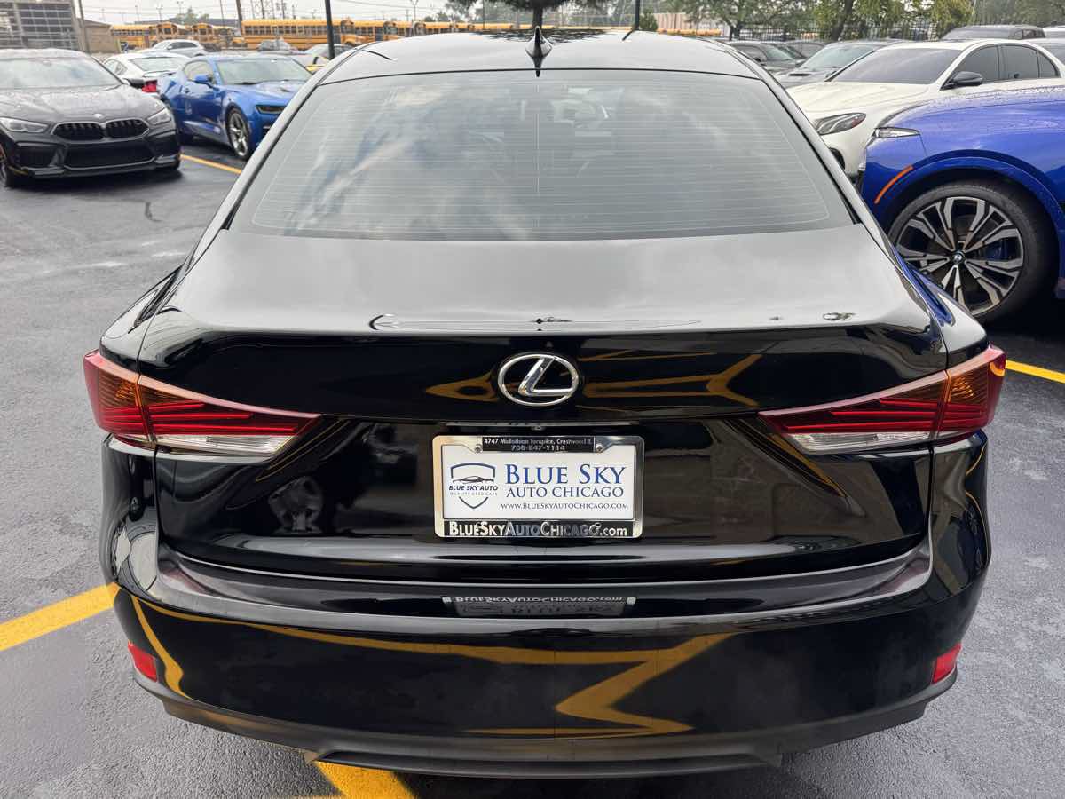 Used 2018 Lexus IS 300 F Sport w/ F Sport Package AWD/4WD image 6