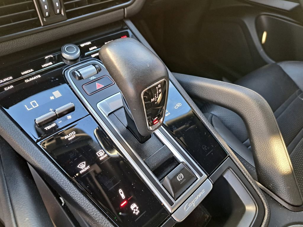 Used 2023 Porsche Cayenne Coupe image 26