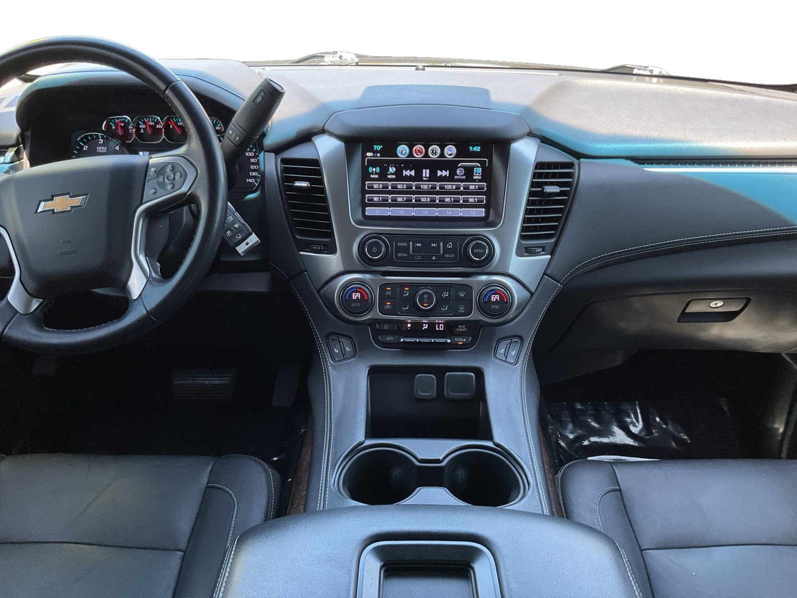 Used 2020 Chevrolet Suburban LT RWD image 10