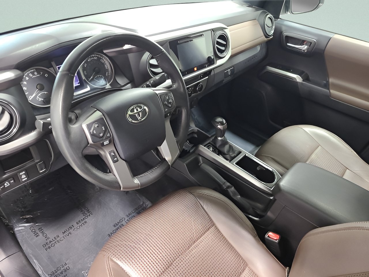 Used 2016 Toyota Tacoma Limited w/ Towing Package AWD/4WD image 24