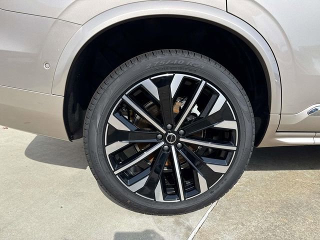 New 2026 Volvo XC90 B6 Ultra w/ Protection Package image 9