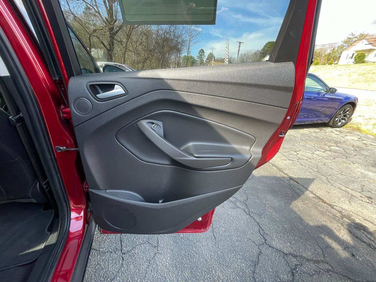 Used 2017 Ford Escape Titanium image 25