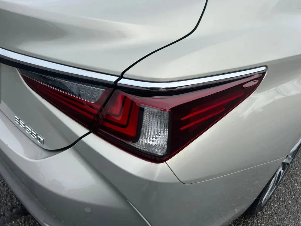 Used 2020 Lexus ES 350 w/ Premium Package FWD image 38
