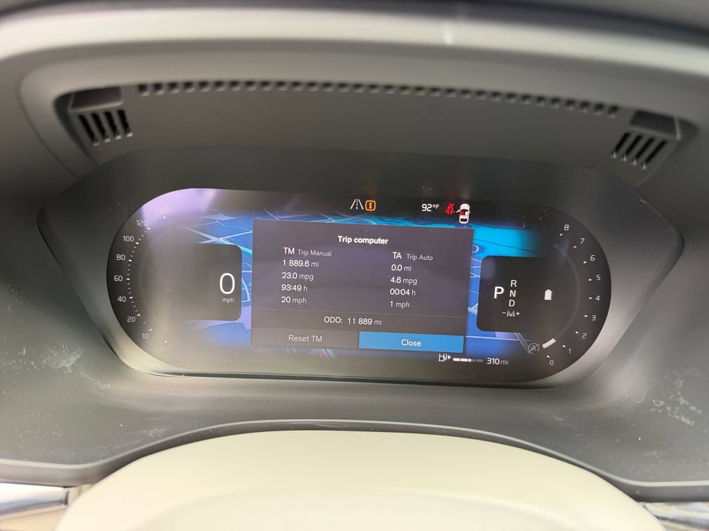 Certified 2025 Volvo XC60 B5 Ultra w/ Climate Package AWD/4WD image 26