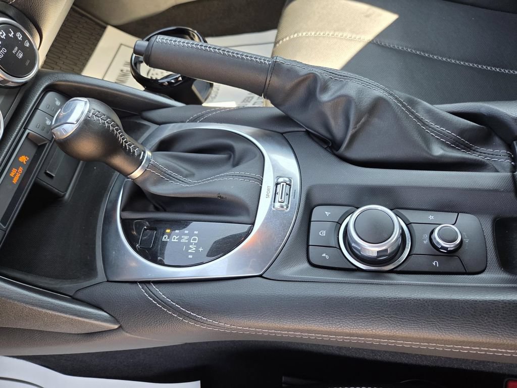 Used 2024 MAZDA MX-5 Miata RF Grand Touring RWD image 13