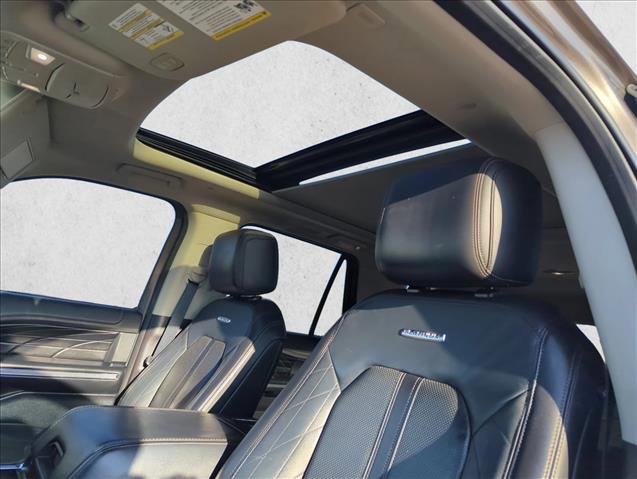 Used 2019 Ford Expedition Max Platinum image 25