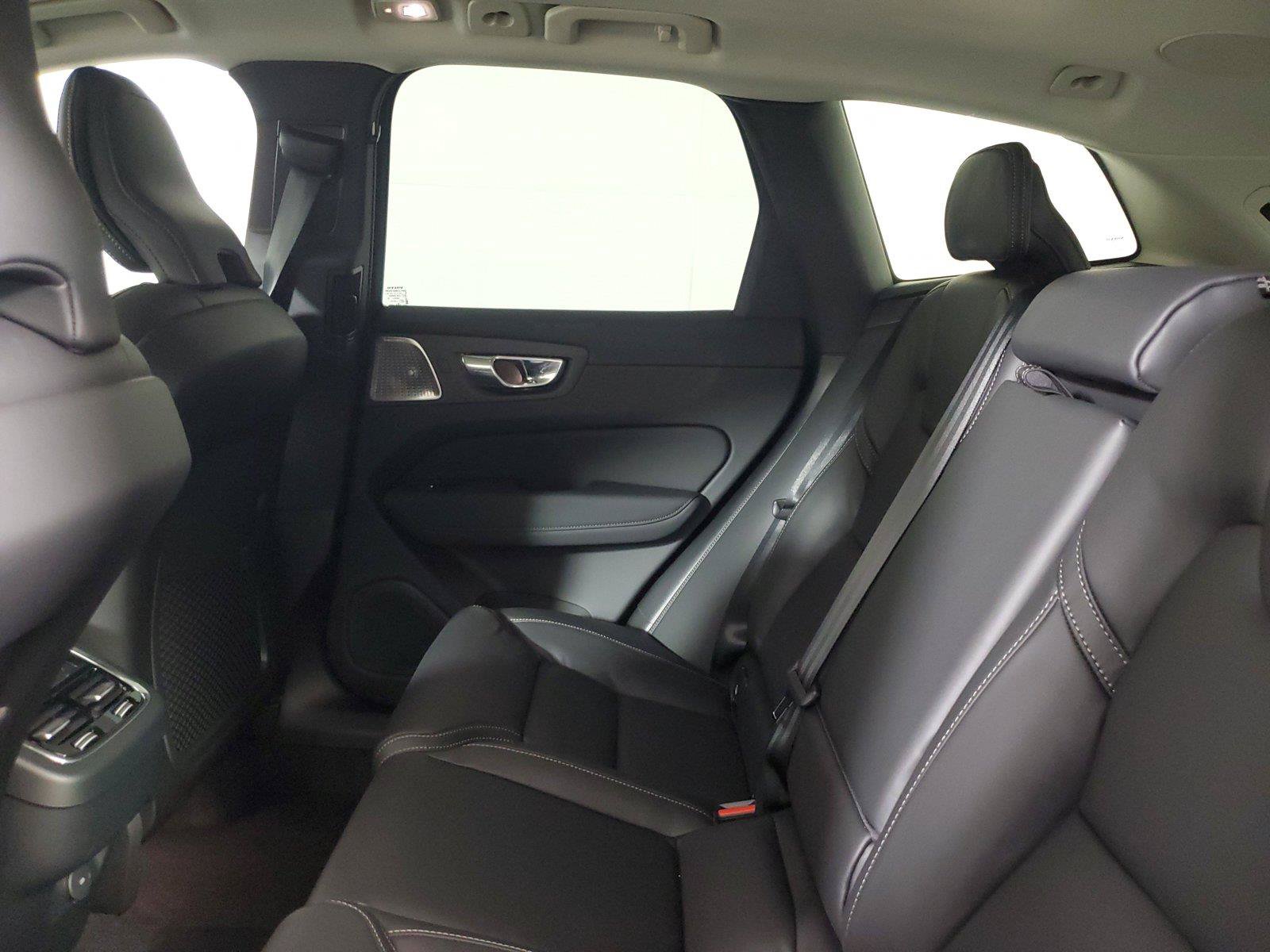 New 2027 Volvo XC60 B5 Ultra AWD/4WD image 12