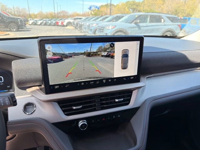 New 2025 Ford Explorer Active image 3