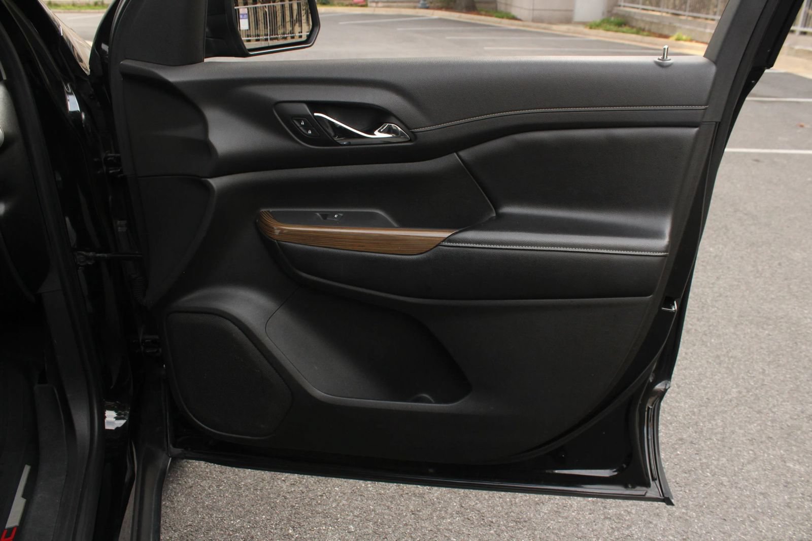 Used 2019 GMC Acadia SLE w/ LPO, Floor Liner Package FWD image 27