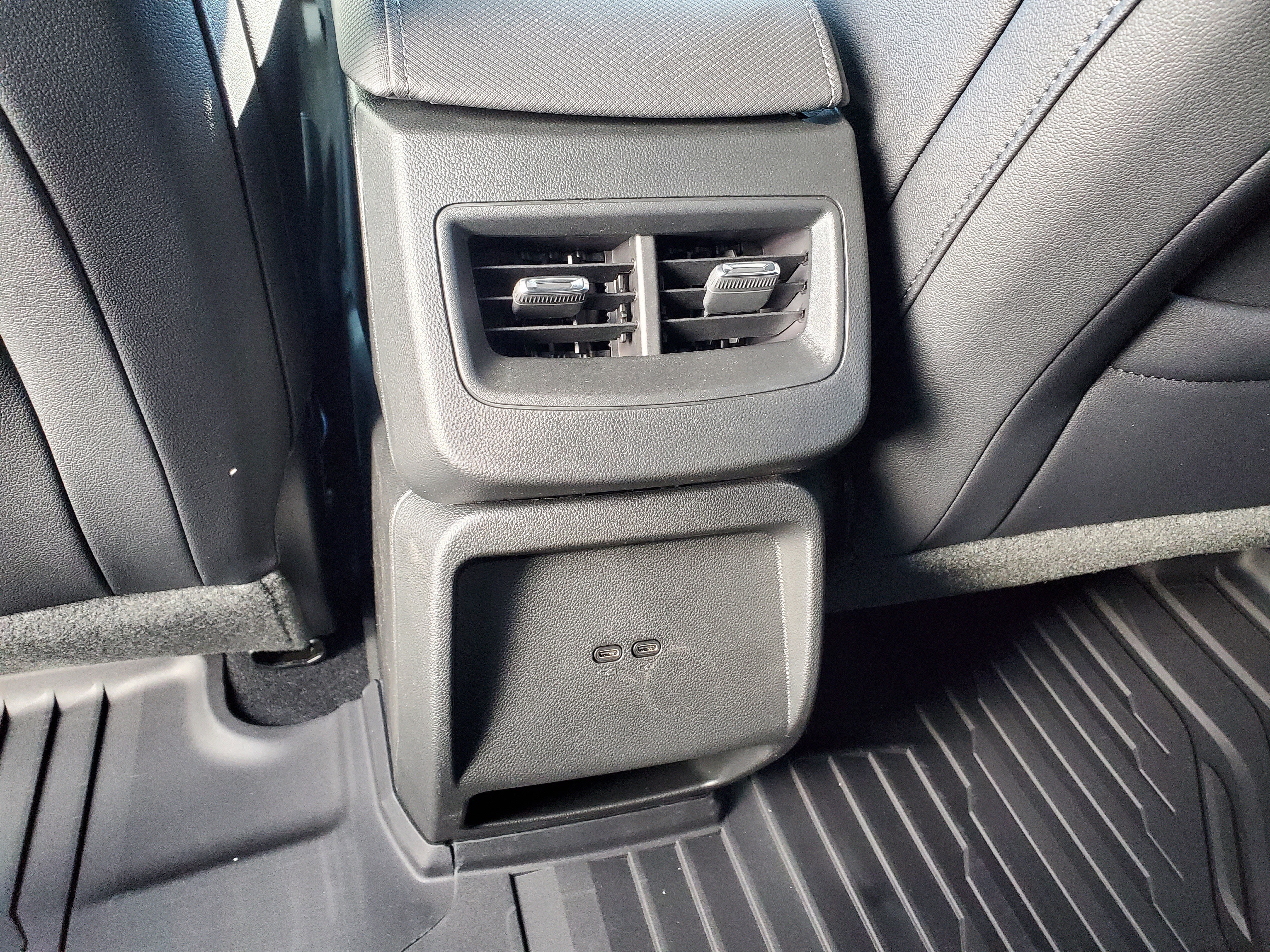 New 2026 Chevrolet Equinox EV LT image 24