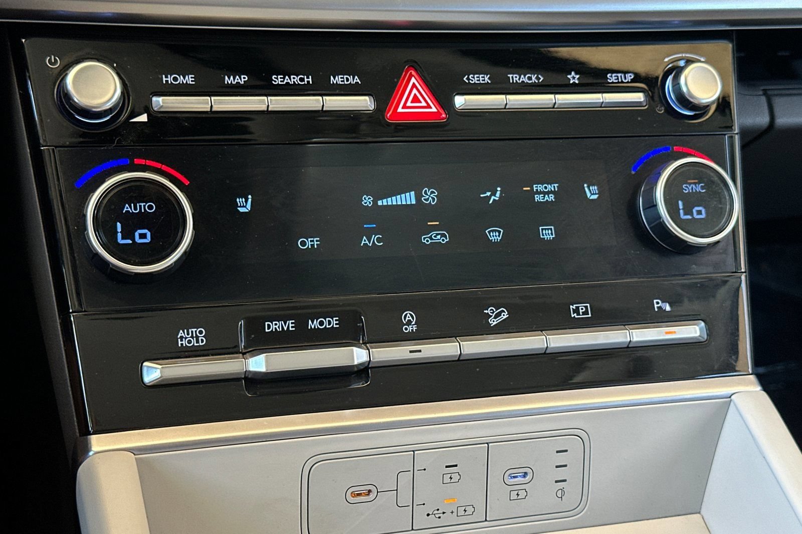 Used 2024 Hyundai Santa Fe SEL FWD image 22