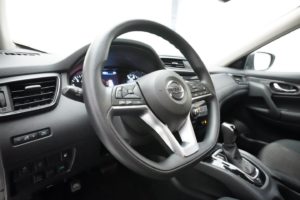 Used 2020 Nissan Rogue SV AWD/4WD image 8
