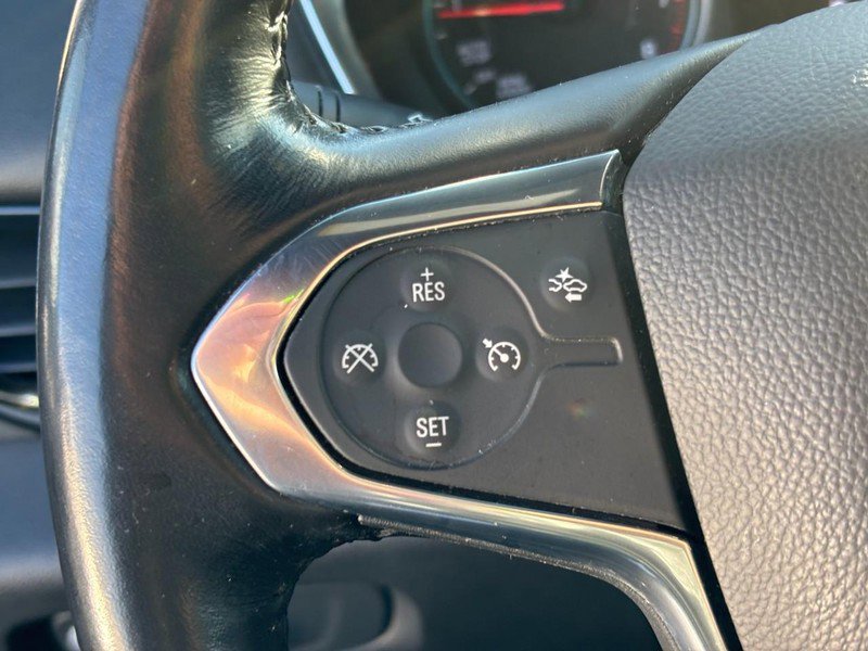 Certified 2022 Chevrolet Traverse LT image 17