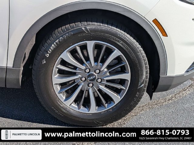 Certified 2022 Lincoln Nautilus FWD w/ Premium Package image 12