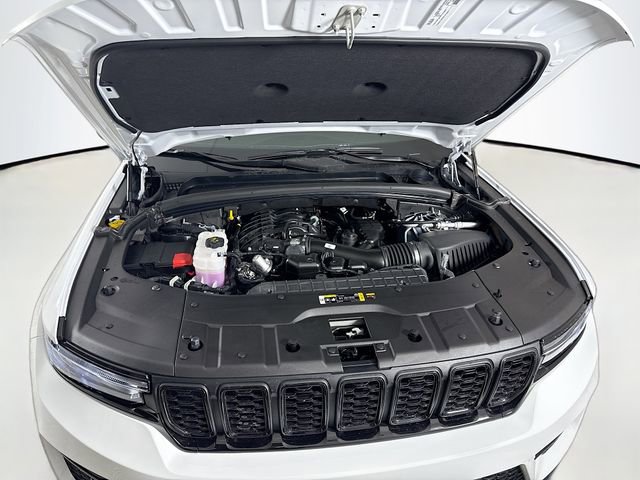 New 2025 Jeep Grand Cherokee Limited image 30