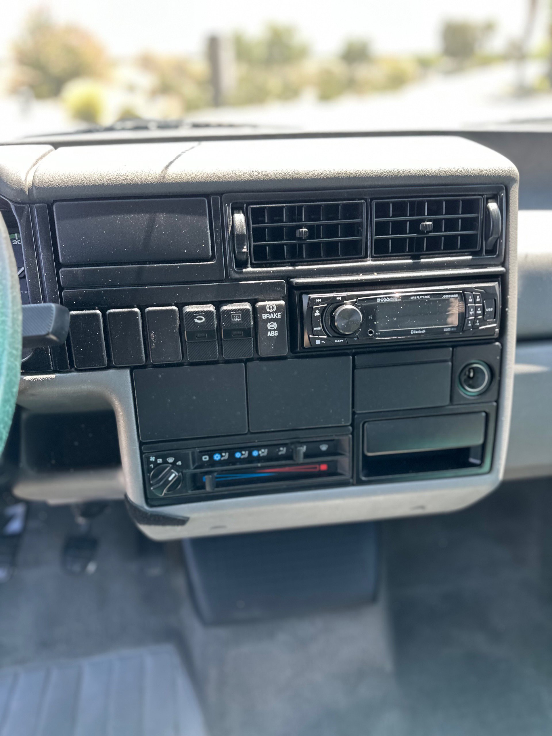 Used 1995 Volkswagen Eurovan Camper FWD image 23