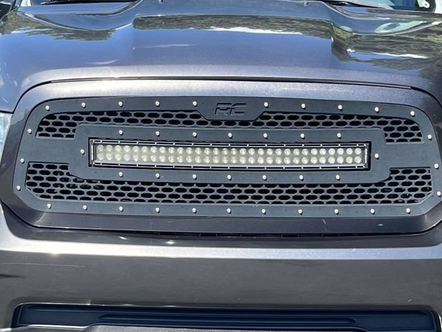 Used 2017 RAM 1500 Express RWD image 11