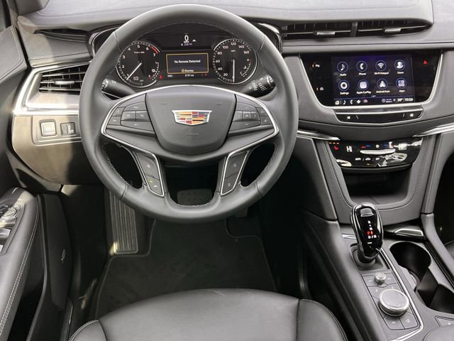 New 2026 Cadillac XT5 Luxury image 10