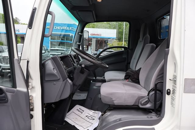 Used 2019 Isuzu NPR RWD image 10