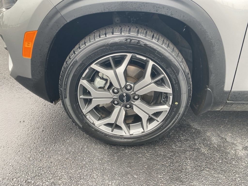 Used 2023 Kia Seltos EX image 45