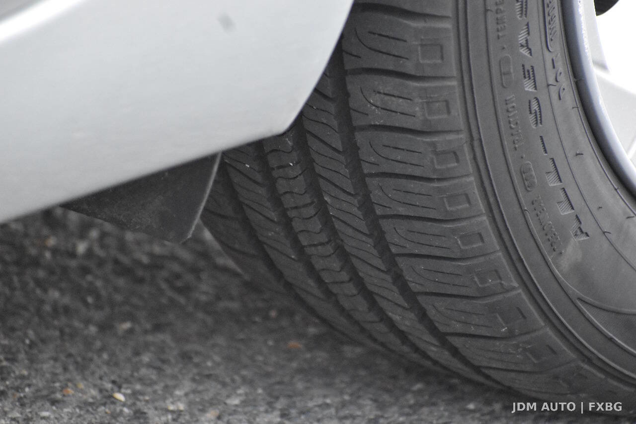 Used 2017 Chevrolet Cruze LT w/ Convenience Package image 35