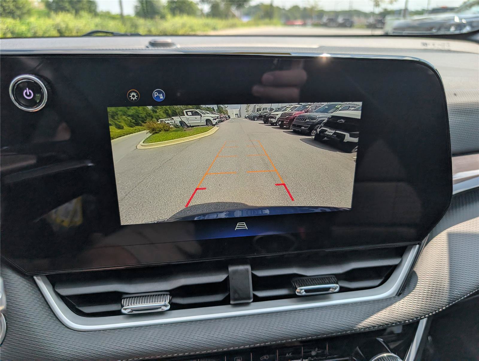 Used 2025 Chevrolet Equinox LT FWD image 28
