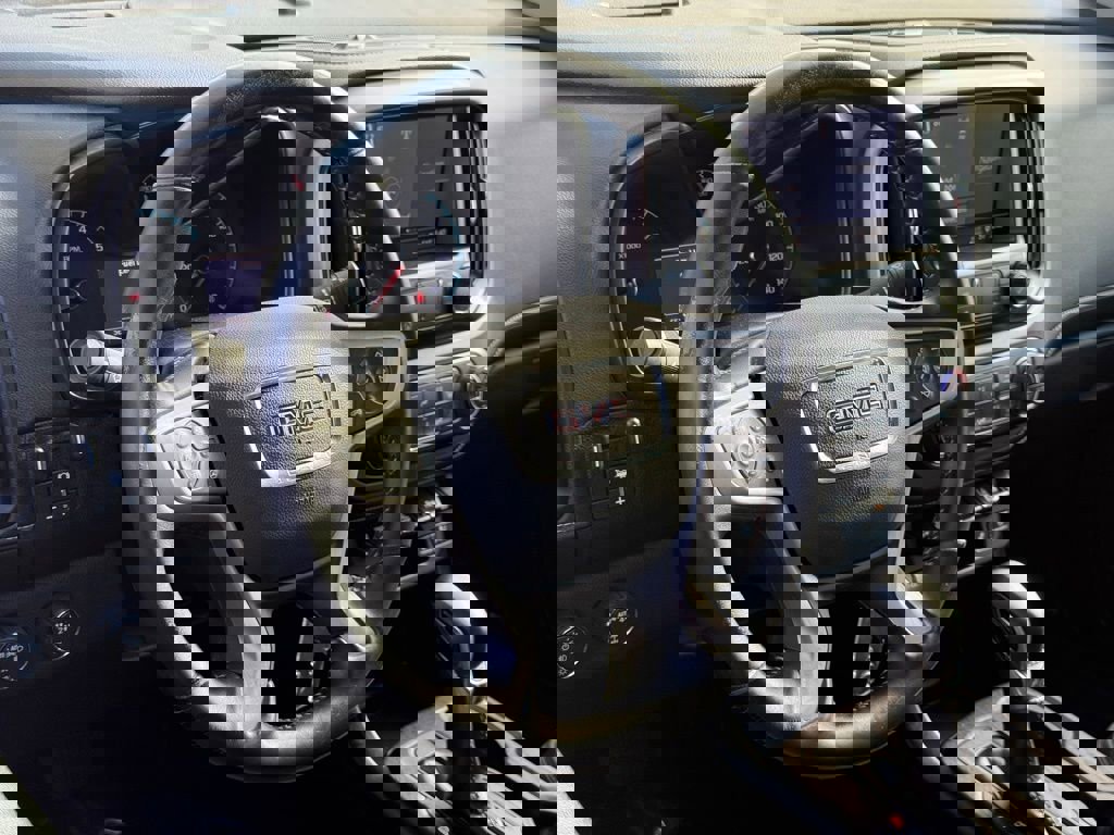 Used 2022 GMC Canyon Denali image 22