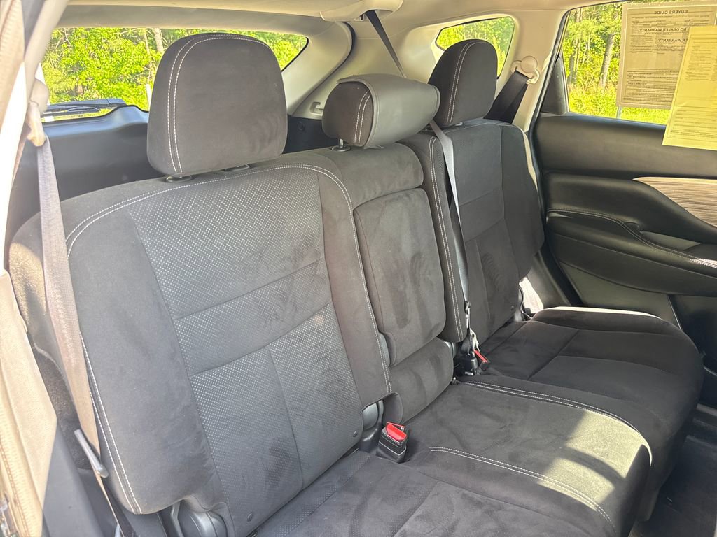 Used 2017 Nissan Murano S w/ Visibility Package AWD/4WD image 32