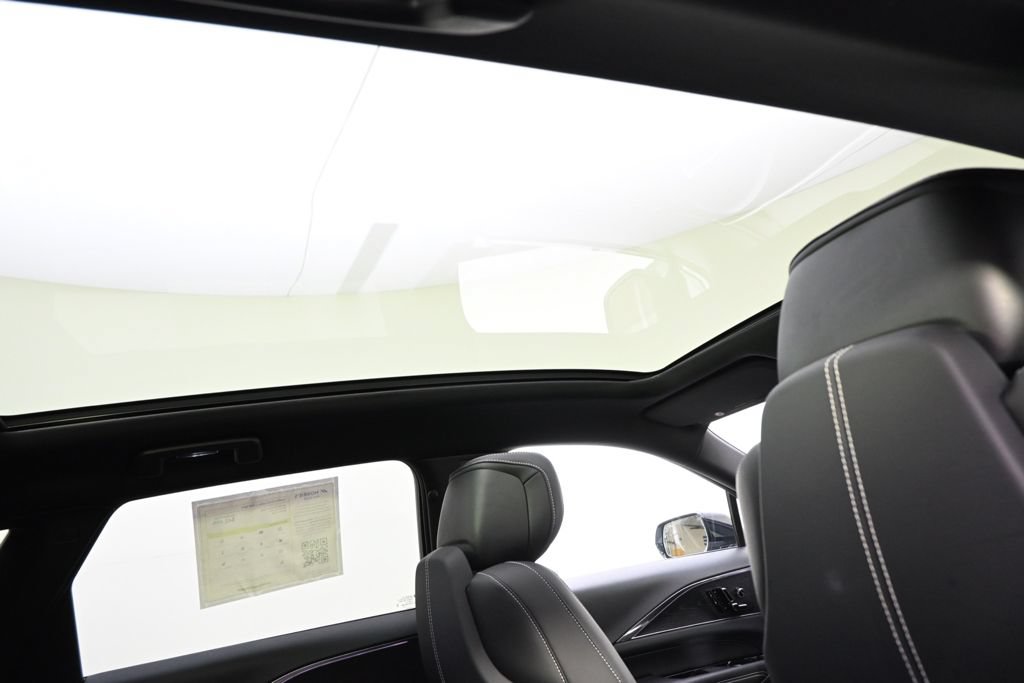 Certified 2024 Cadillac Lyriq Sport w/ LPO, Floor Liner Package AWD/4WD image 17