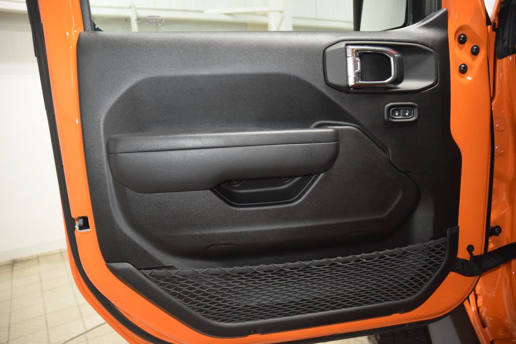 Used 2025 Jeep Wrangler Unlimited Sport AWD/4WD image 40
