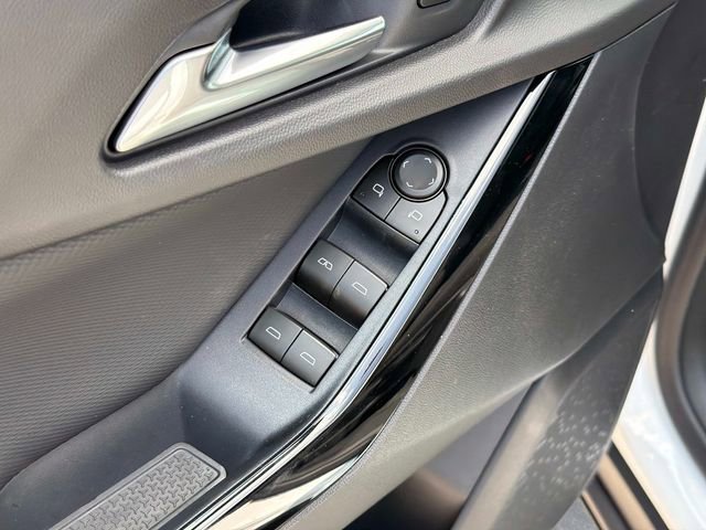 New 2026 Chevrolet Equinox LT w/ Safety and Technology Package FWD image 17