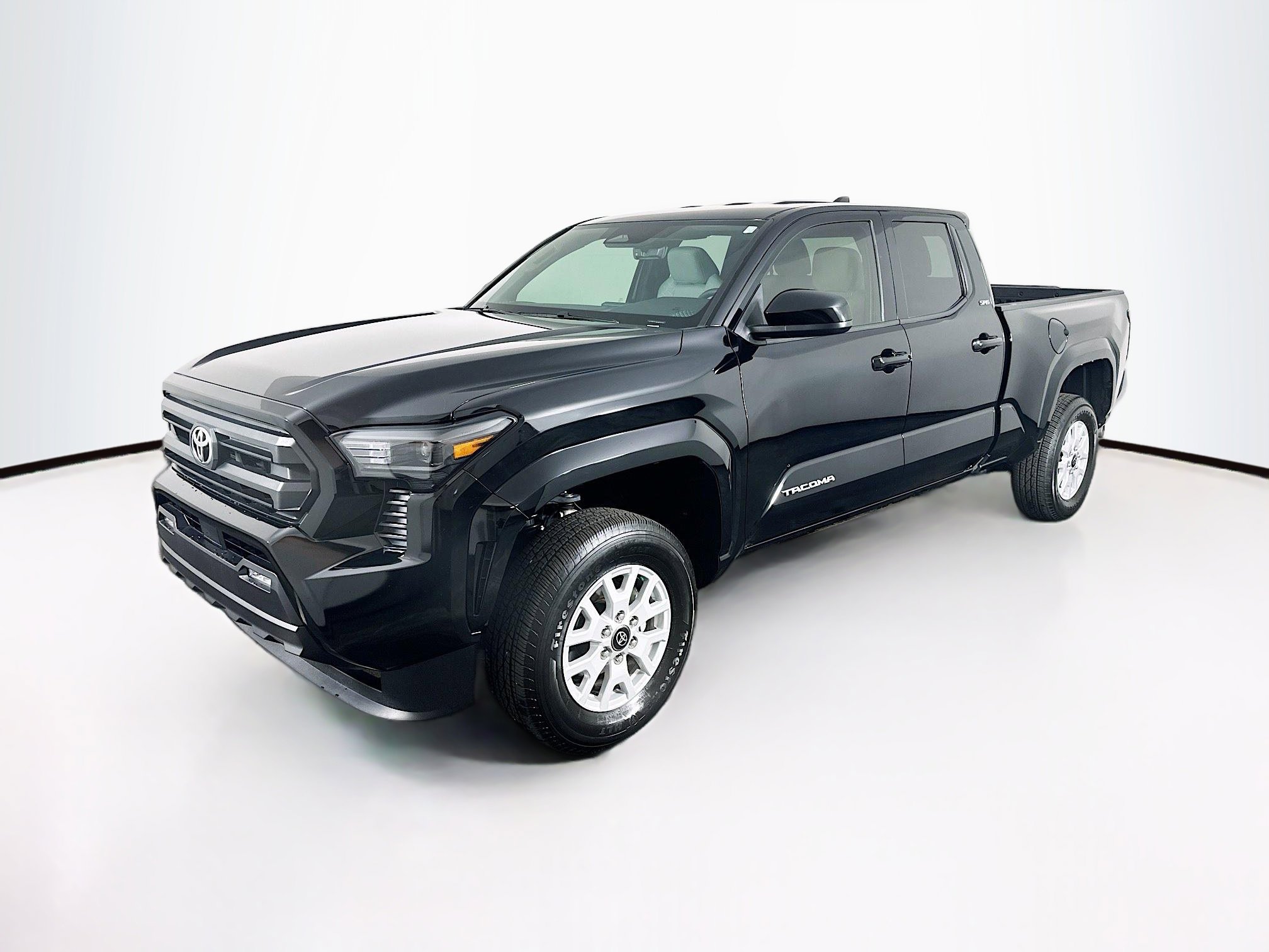 Used 2025 Toyota Tacoma SR5 image 3