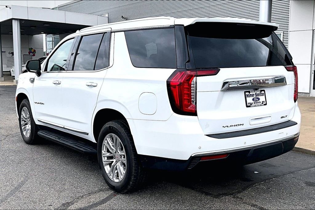 Used 2023 GMC Yukon SLT RWD image 3