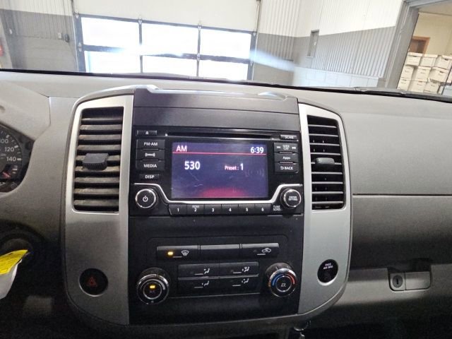 Used 2016 Nissan Frontier SV image 14