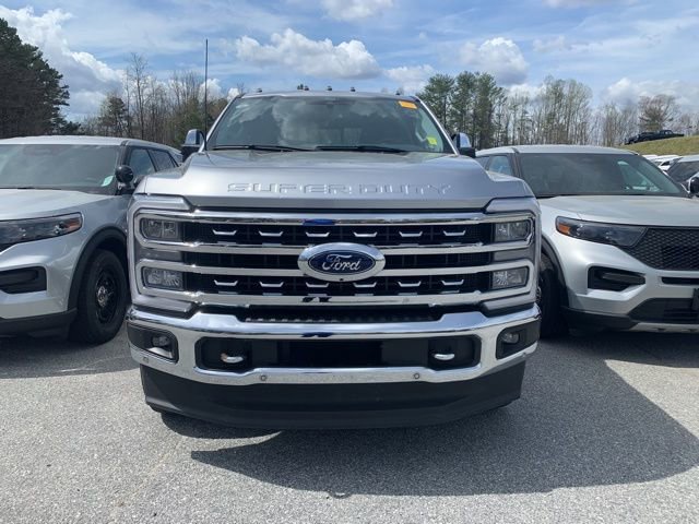 Used 2024 Ford F350 Lariat w/ Lariat Ultimate Package image 3