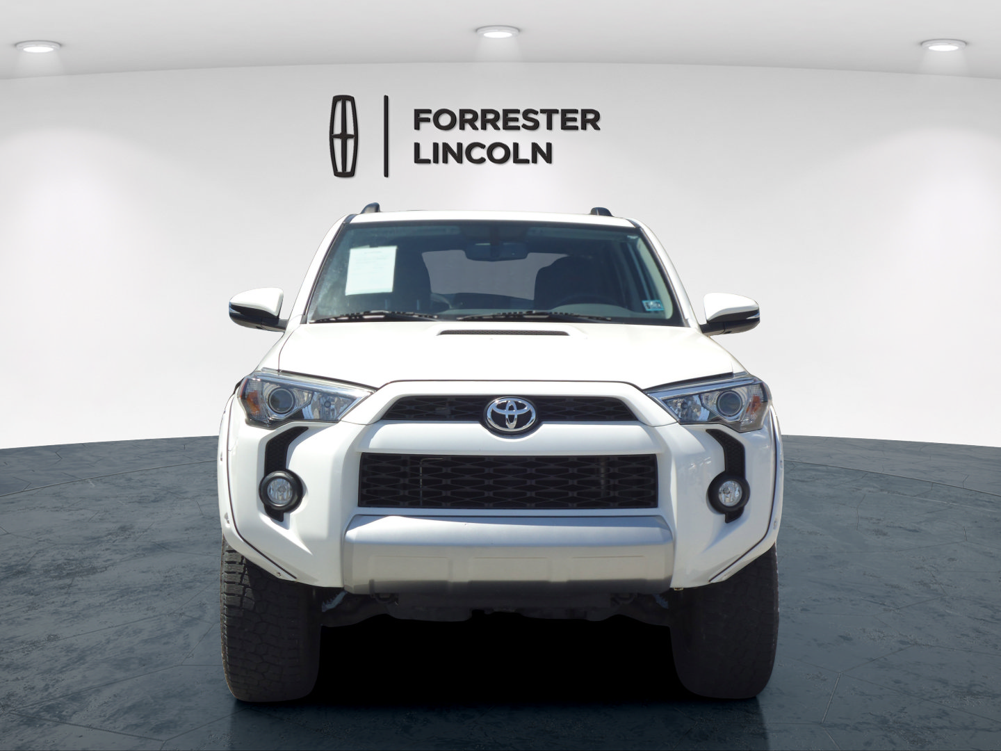 Used 2018 Toyota 4Runner TRD Off-Road Premium AWD/4WD image 8
