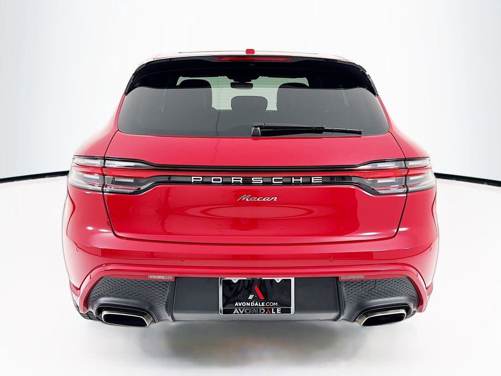 Certified 2025 Porsche Macan AWD/4WD image 10
