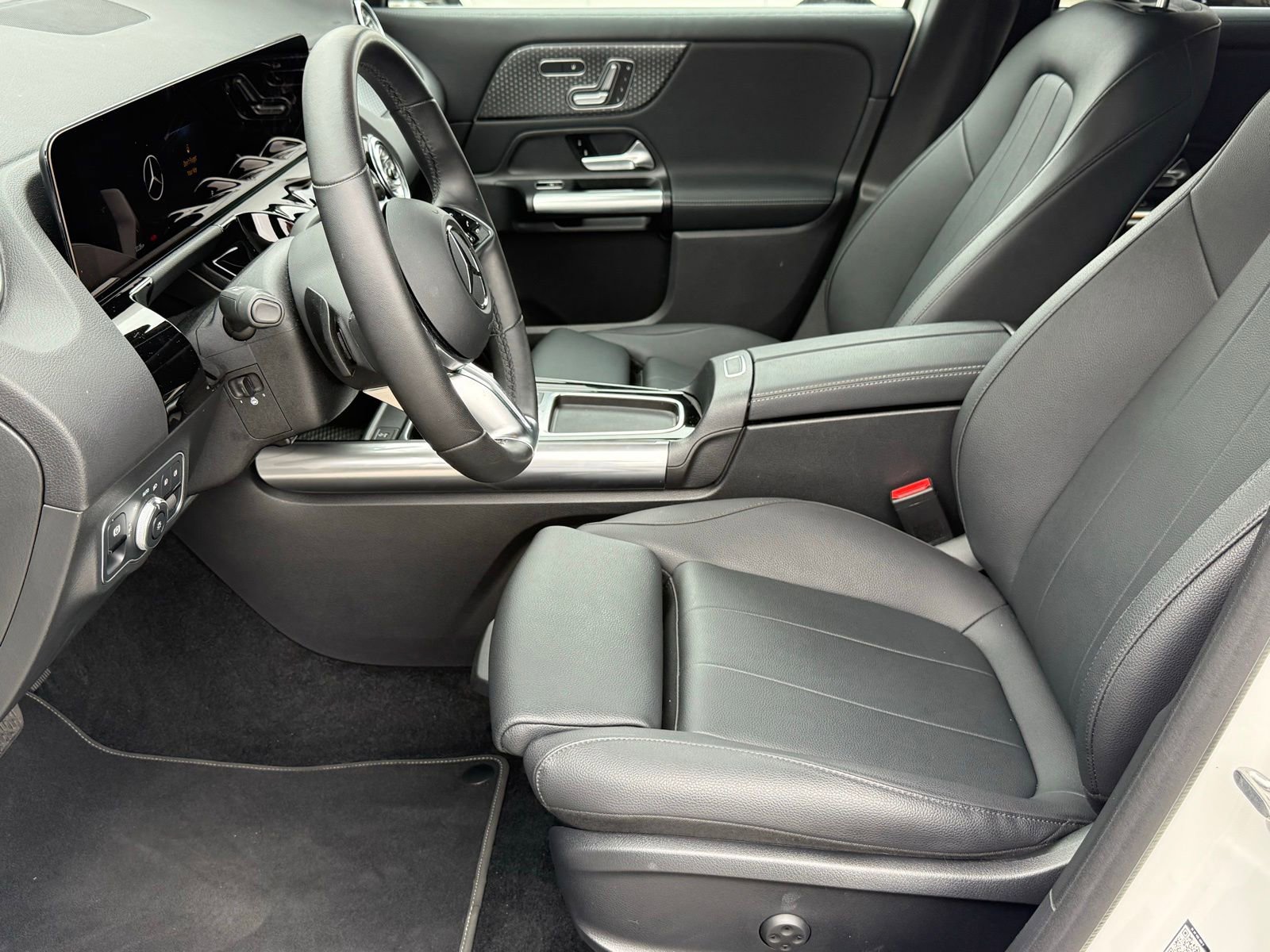 Used 2026 Mercedes-Benz GLA 250 image 25