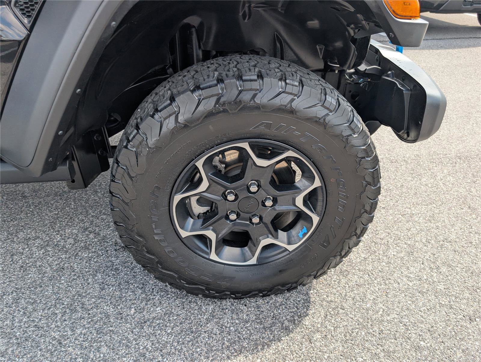 Used 2023 Jeep Wrangler Unlimited Rubicon 4xe w/ Cold Weather Group AWD/4WD image 9