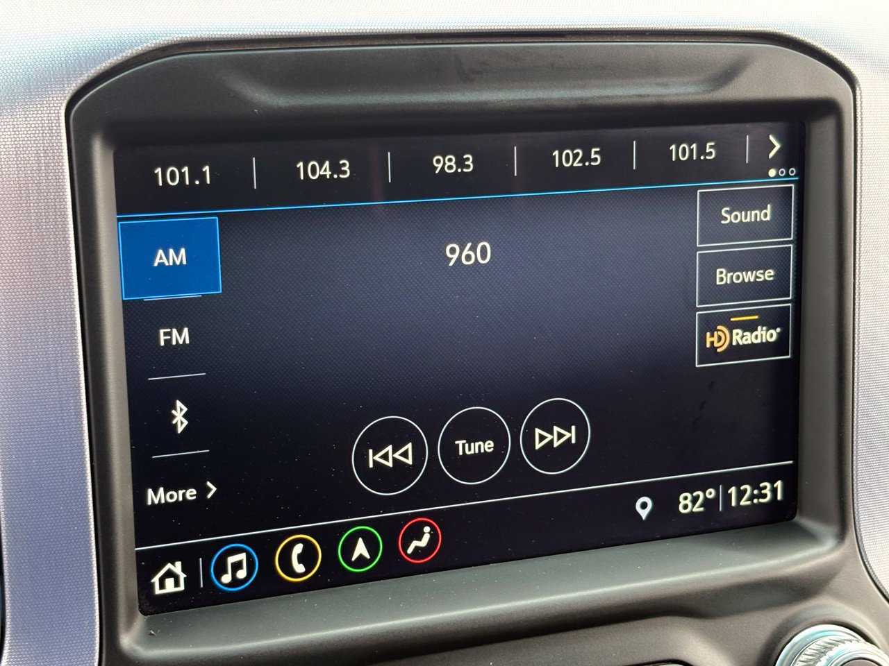 Used 2019 GMC Sierra 1500 SLT w/ SLT Premium Package AWD/4WD image 23