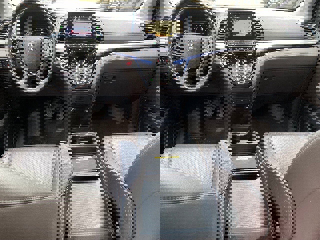 Used 2018 Honda Odyssey Elite image 17