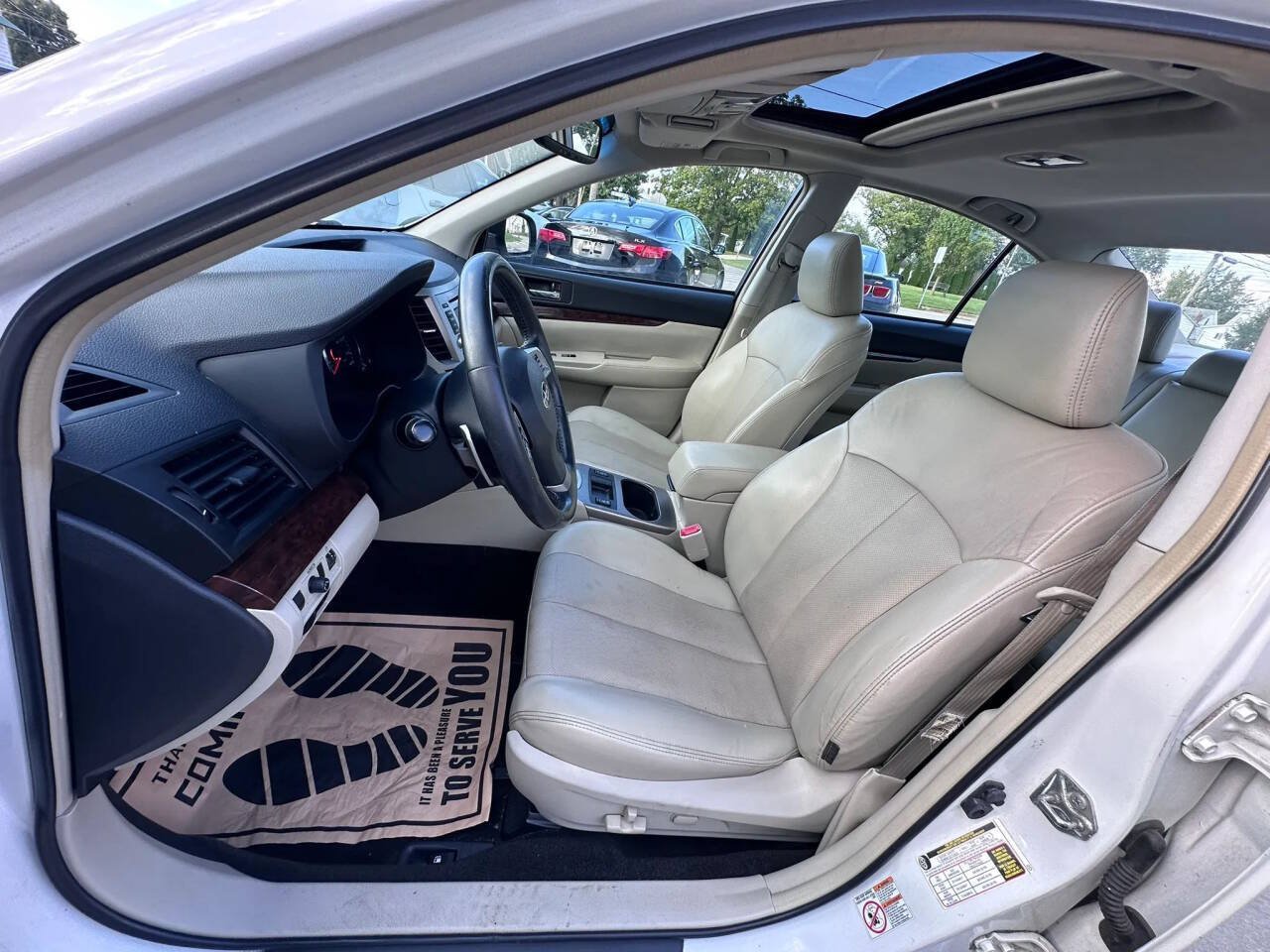 Used 2014 Subaru Legacy 2.5i Limited w/ Moonroof Package AWD/4WD image 10