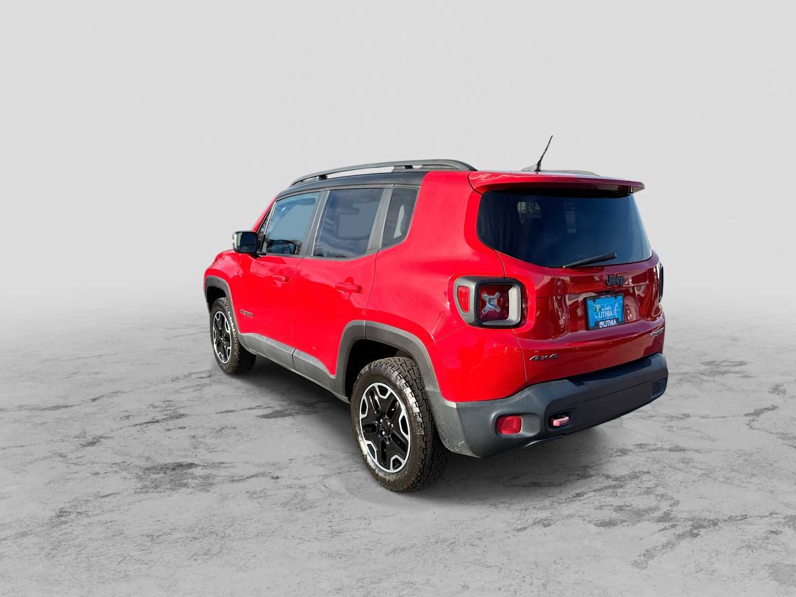 Used 2017 Jeep Renegade Trailhawk image 6