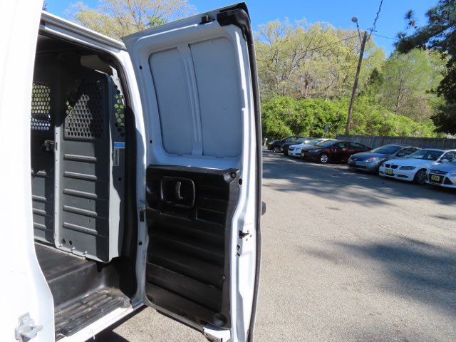 Used 2019 Chevrolet Express 2500 RWD image 15