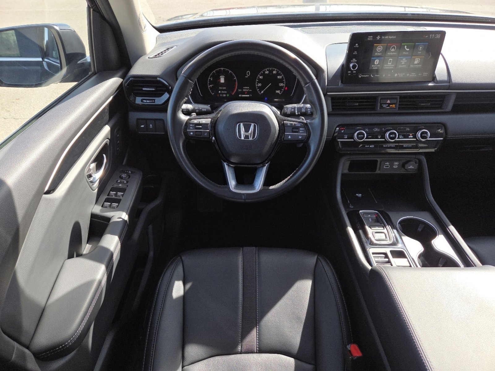 Used 2023 Honda Pilot Touring image 27