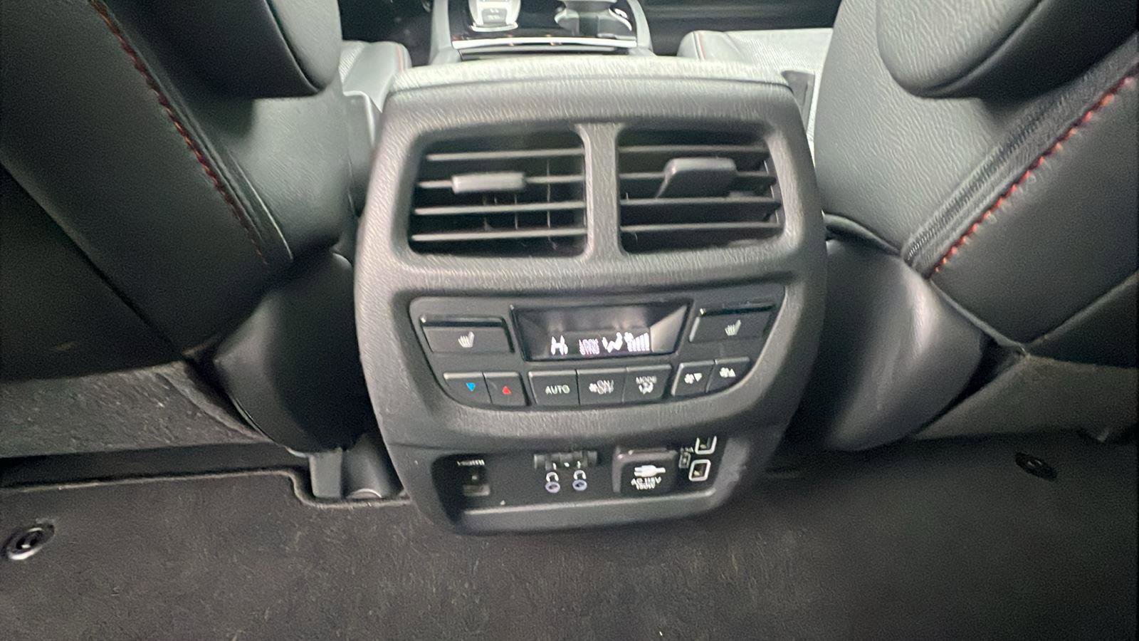 Used 2022 Honda Pilot Black Edition image 23