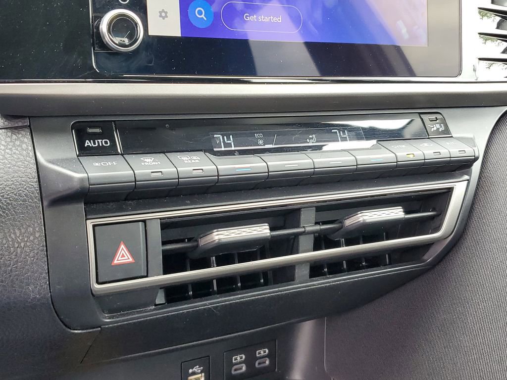 Used 2025 Toyota Camry LE FWD image 22