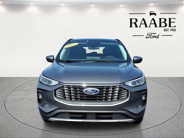 New 2025 Ford Escape SE image 2